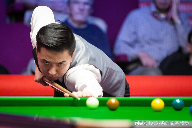 栋击败147先生晋级会师斯佳辉周跃龙陪跑头号玩家龙八国际网址斯诺克传捷报！肖国